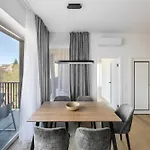Luxe žaliakalnis Kaunas