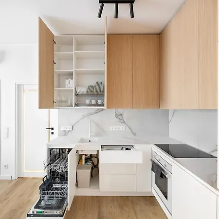 Apartment House With Panorama View In Zaliakalnis Kaunas
